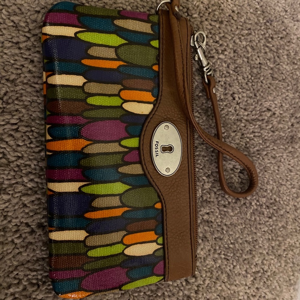 Fossil wristlet